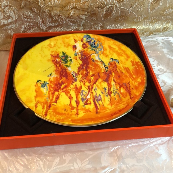 Royal Doulton “Winning Colours” Artist LeRoy Neiman - Picture 2 of 7